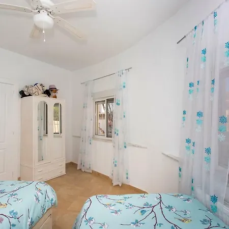 Ch Costablanca Villa *