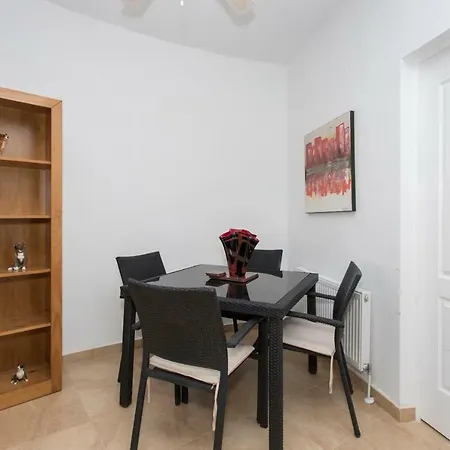 Ch Costablanca Villa *